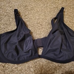 Victoria Secret navy blue bra size 38C. NWT.